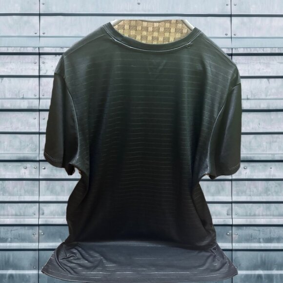 Men’s DC Comics  Batman Graphic Black/Yellow  Shirt - Size XL - Picture 3 of 9